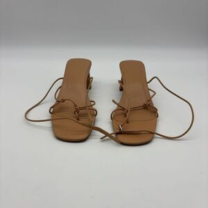 LOQ Block Heel Sandal